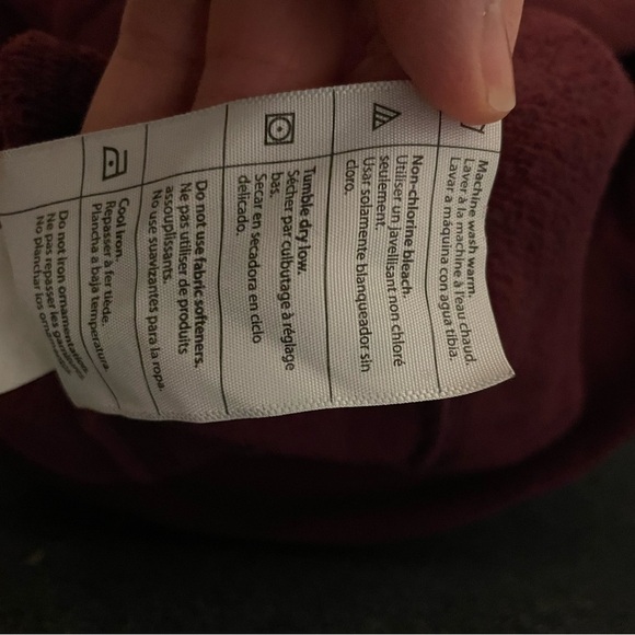 Carhartt Force Delmont Front Zip Women's Burgundy Hoodie - Picture 8 of 8